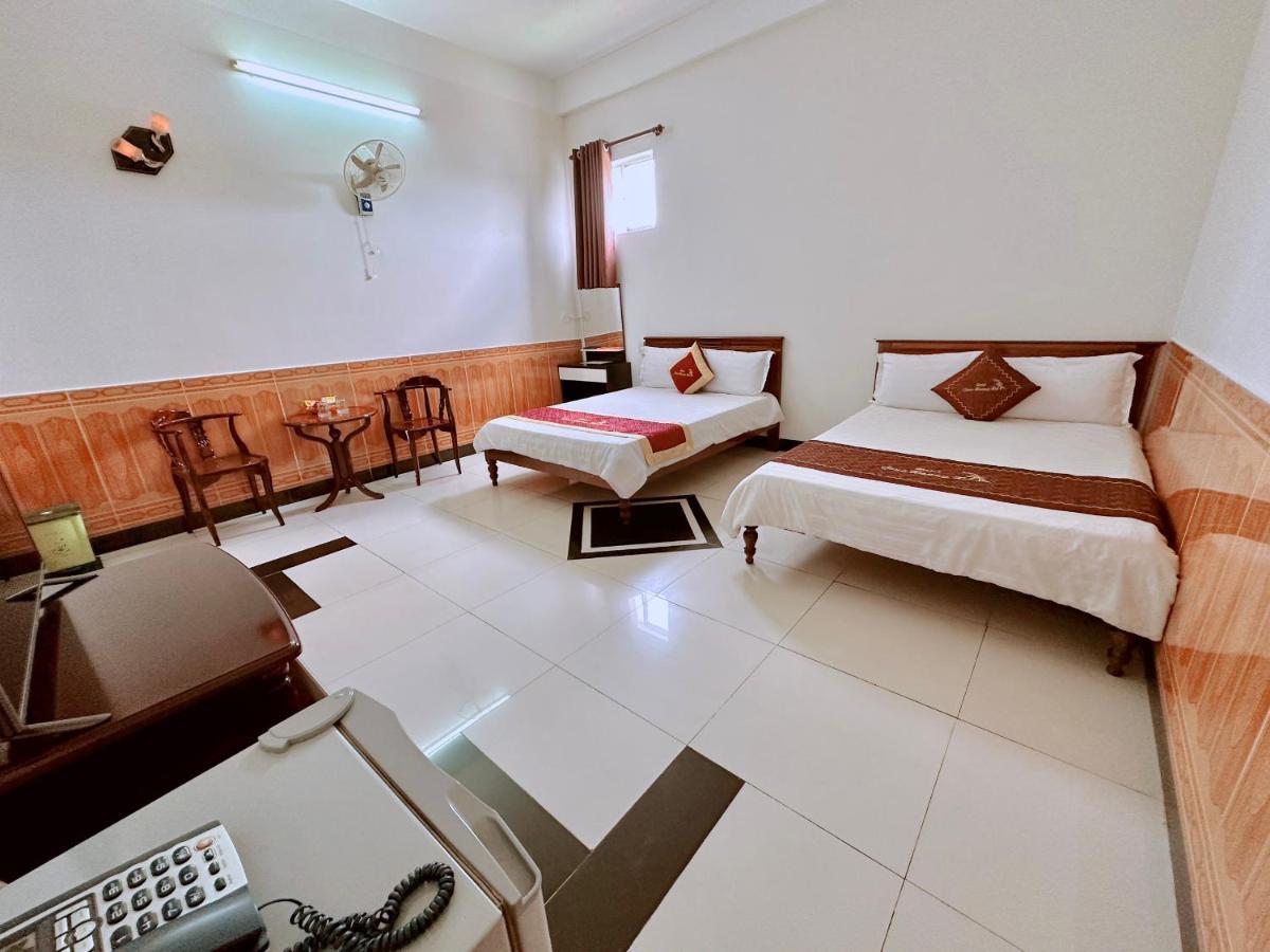 Truc Hoang Ha Hotel Tỉnh Kontum Exteriér fotografie