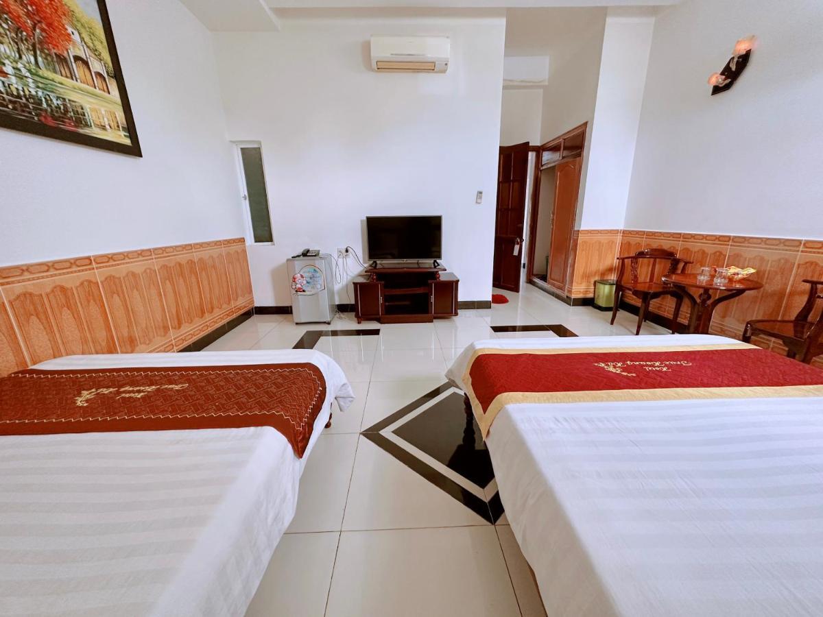 Truc Hoang Ha Hotel Tỉnh Kontum Exteriér fotografie