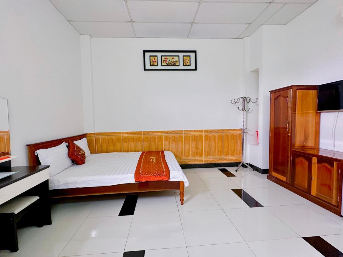Truc Hoang Ha Hotel Tỉnh Kontum Exteriér fotografie
