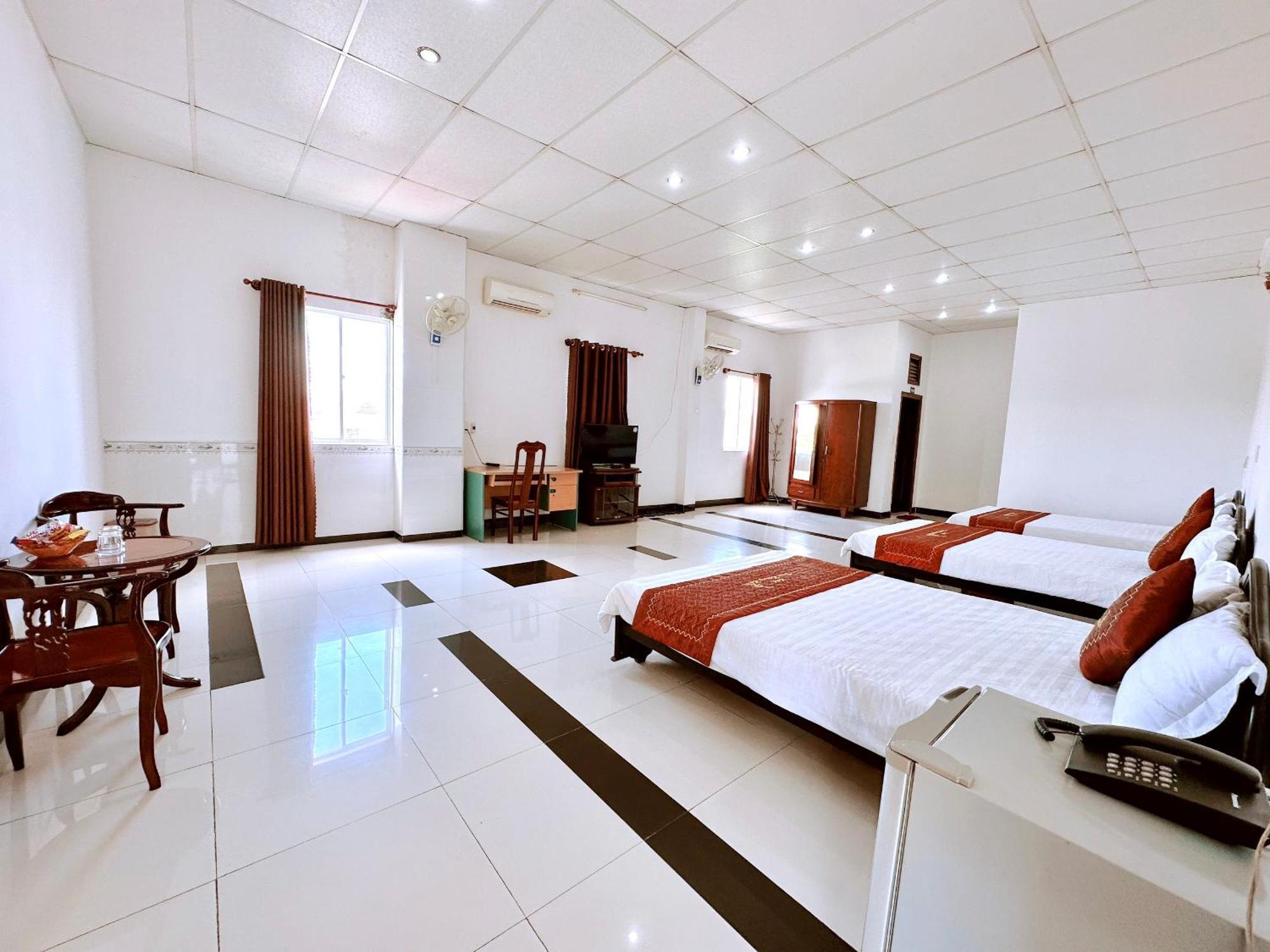 Truc Hoang Ha Hotel Tỉnh Kontum Exteriér fotografie